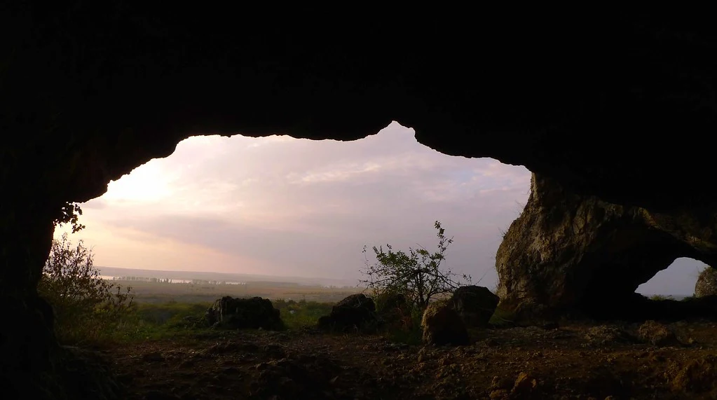 Vedere din Grota Duruitoarea spre vale